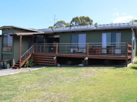 Hazards House - Accommodation Tasmania 0
