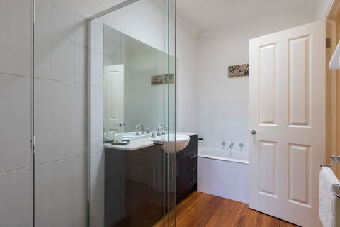 Healesville Cottage - Accommodation Tasmania 2