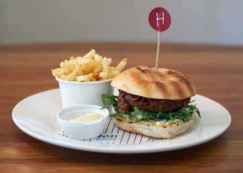 Healesville Hotel - Accommodation Tasmania 1