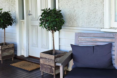 Healesville House - Magnolia House - Accommodation Tasmania 3
