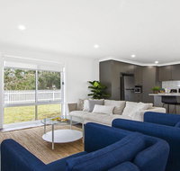 Heartland and Burrows - 450m to beach - Accommodation Tasmania