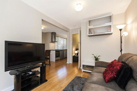 Hensman 01 - Accommodation Tasmania 0