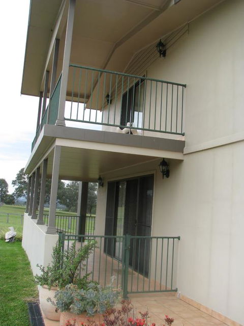 Hill Top Villas - Accommodation Tasmania 3