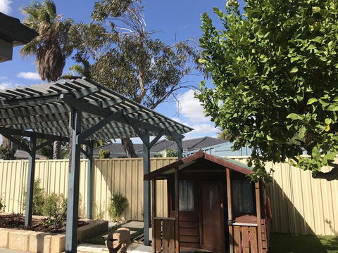 Hillarys Family Holiday Home - Accommodation Tasmania 2
