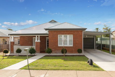 Home Away From Home - Accommodation Tasmania 0