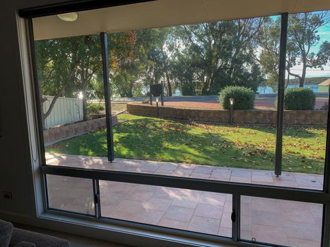 Hooterville - Accommodation Tasmania 1