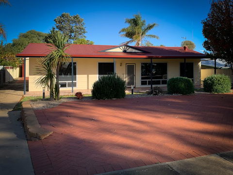 Hooterville - Accommodation Tasmania 0