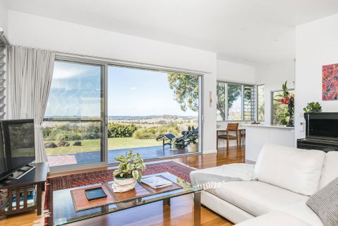Jali Burugar - Accommodation Tasmania 3