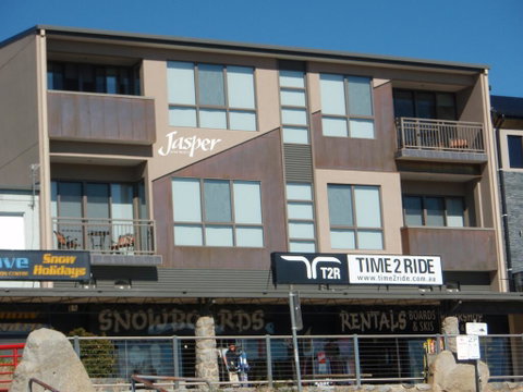 Jasper 1 Town Centre Jindabyne - Accommodation Tasmania 2