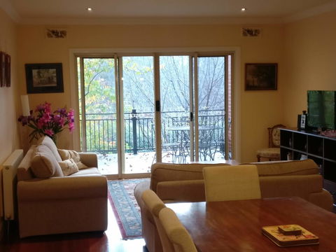 Johnstone Terrace - Accommodation Tasmania 3