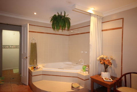 Kalimna - Spa Room - Accommodation Tasmania 1