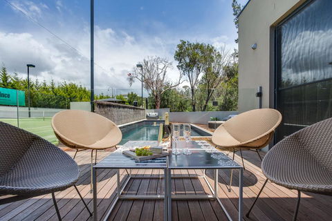 Kalina Retreat: Resort Style Tennis & Pool - Accommodation Tasmania 1