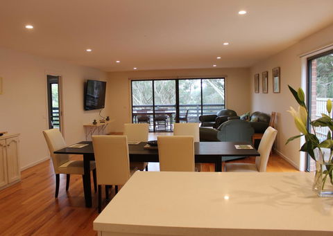 Kanburra House - Accommodation Tasmania 0