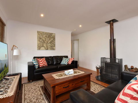 Kangaroo Cottage - Cute Accom In Bushland Setting - Accommodation Tasmania 1