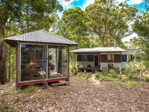 Karmya Cabin Eco-Retreat - Accommodation Tasmania 2