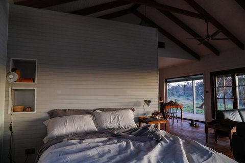 Kestrel Nest EcoHut - Accommodation Tasmania 2