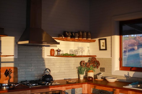 Kestrel Nest EcoHut - Accommodation Tasmania 1