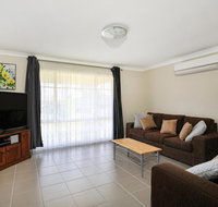 Kingfisher - Pet-Friendly - 10 Mins to Hyams Beach - Accommodation Tasmania