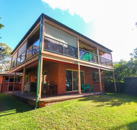 Kingfisher LakeHouse - Accommodation Tasmania