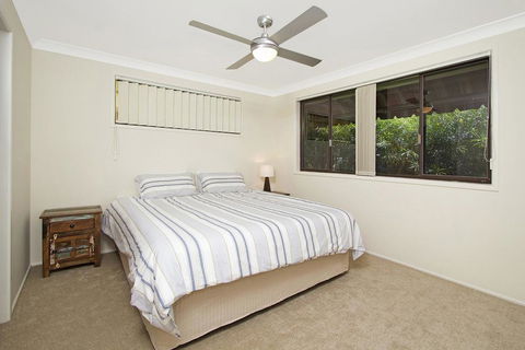 KINGSCLIFF HOLIDAY HOME ON THE HILL - SYD'S VIEW - Accommodation Tasmania 1