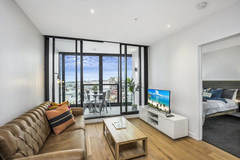 KOZYGURU FORTITUDE VALLEY 2 BED DESIGNER APT + FREE PARKING QFV179-803 - Accommodation Tasmania 0