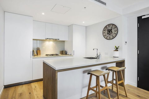 KOZYGURU FORTITUDE VALLEY 2 BED DESIGNER APT + FREE PARKING QFV179-803 - Accommodation Tasmania 3