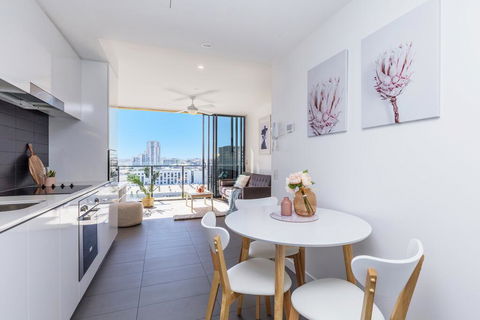 KOZYGURU FORTITUDE VALLEY AMAZING VIEW 2BED APT + FREE PARKING QFV010 - Accommodation Tasmania 2