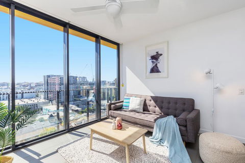 KOZYGURU FORTITUDE VALLEY AMAZING VIEW 2BED APT + FREE PARKING QFV010 - Accommodation Tasmania 0