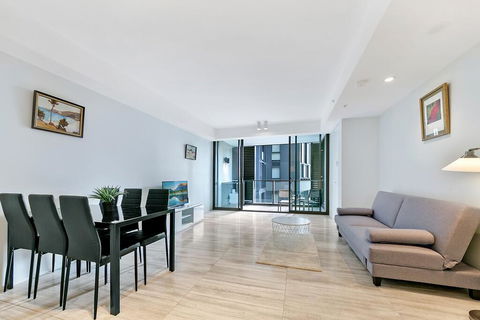 KOZYGURU HAYMARKET SYDNEY CITY VIEW 2 BED STUNNING APT NHA178-1206 - Accommodation Tasmania 3
