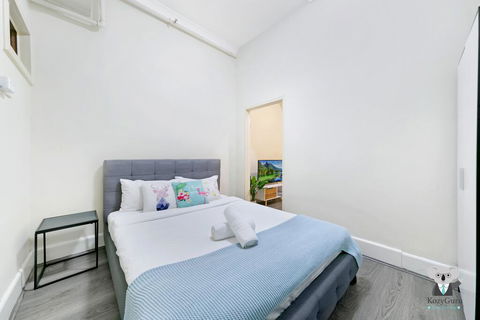 KOZYGURU Kings Cross SKY GARDEN Studio CBD - Accommodation Tasmania 1