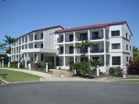 L'Amor Holiday Apartments - Accommodation Tasmania 0
