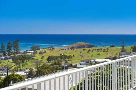 La Mer, 19 Dulconghi Street - Accommodation Tasmania 0