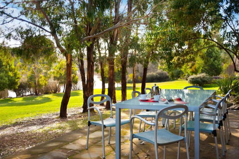 Lake Daylesford Lodge 7 - Accommodation Tasmania 0