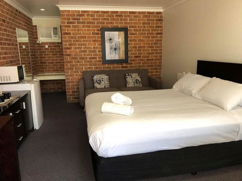 Lake Macquarie Motor Inn - Accommodation Tasmania 1
