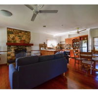 Lakefront holiday villa - Accommodation Tasmania