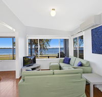 Lakes Edge Cottage - Accommodation Tasmania