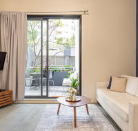 Large Apartment 2 Parking Spots and Pool - Accommodation Tasmania