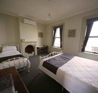 Latrobe Art Apartments - Accommodation Tasmania