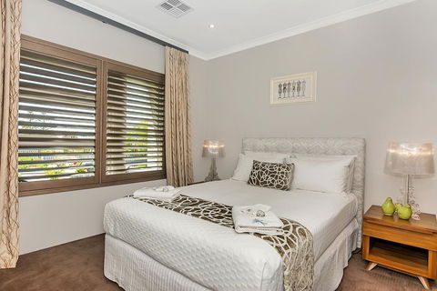Lavender Manor BnB - Accommodation Tasmania 3