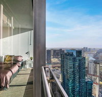 Lux 2BR Apt with a Stunning View of The Yarra - Accommodation Tasmania