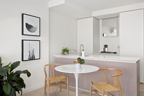 Luxuria Apartments - EQ Tower - Accommodation Tasmania 3
