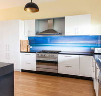 Luxurious Waterfront 10 minutes drive to Phillip Island sleeps 12 - Accommodation Tasmania
