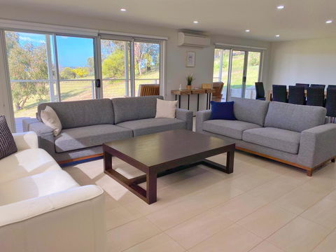 Luxury 3BR Home With KING Bed Metung - Accommodation Tasmania 3