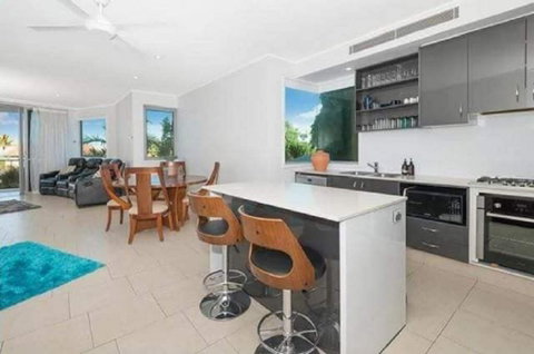 Luxury Apartment, Perfect Location - Accommodation Tasmania 0