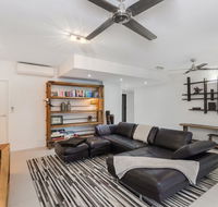 Luxury Pool Side Apartment in Beachfront Resort - Accommodation Tasmania
