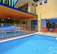 LUXURY VILLA W POOL  SPAS - Accommodation Tasmania