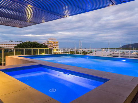 Luxury Waterfront Escape On The Harbour 315 - Accommodation Tasmania 0