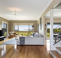 LUXURY WATERFRONT FAMILY HOME-TASMANIA I-L'Abode - Accommodation Tasmania