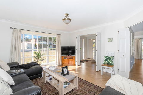 Macleay Street 23, Narrawallee - Accommodation Tasmania 0
