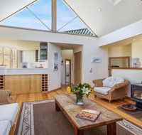 Malda's Retreat - air-con fireplace  outdoor spa - Accommodation Tasmania